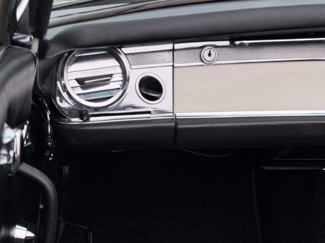 Mercedes-Benz SL Series 230SL Pagoda 60