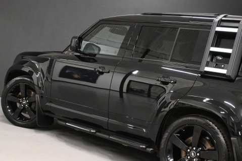 Land Rover Defender 3.0 Defender X-Dynamic HSE D MHEV A 4WD 5dr 8