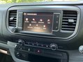 Vauxhall Vivaro 2.0 Turbo D 3100 Dynamic Crew Van L2 H1 Euro 6 (s/s) 5dr 23