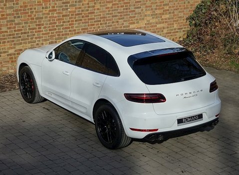Porsche Macan GTS 18