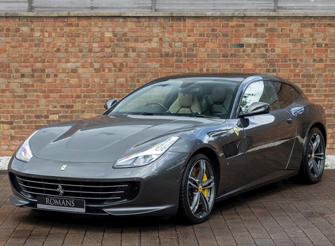 Ferrari GTC4 Lusso 6