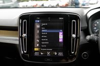 Volvo XC40 T3 R-DESIGN 30