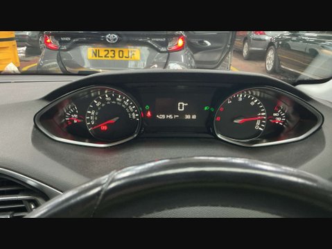 Peugeot 308 1.6 308 Allure HDi Blue S/S 5dr *NATIONAL DELIVERY* 14