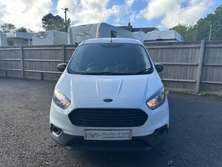 Ford Transit Courier TREND 1.5 TDCI 5dr 9