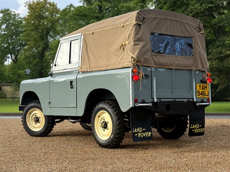 Land Rover Series II A 7