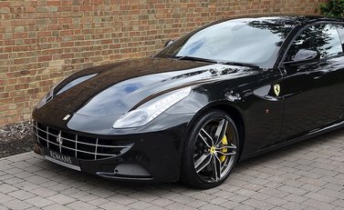 Ferrari FF 25