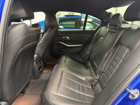 BMW 3 Series 2.0 330e 12kWh M Sport Saloon 4dr Petrol Plug-in Hybrid Auto Euro 6 (s/s) ( 33