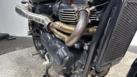 Triumph Street 900 2016 ONLY 14K MOT SPORTS EXHAUST WARRANTY 900CC 9