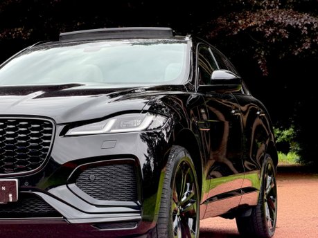 Jaguar F-Pace R-DYNAMIC HSE BLACK 90TH ANNIVERSARY EDITION 32