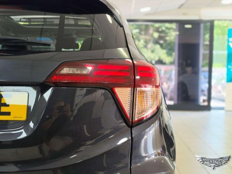 Honda HR-V 1.5 i-VTEC EX Euro 6 (s/s) 5dr 8