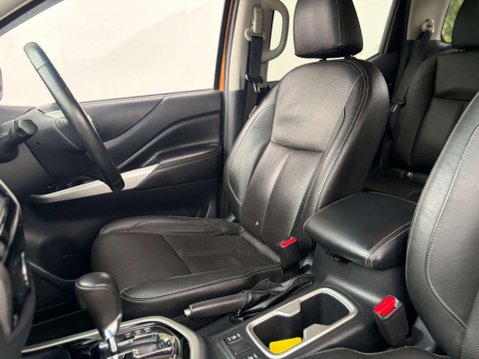 Nissan Navara 2.3 Navara Tekna dCi Auto 4WD 5dr 76
