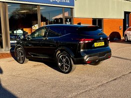 Nissan Qashqai 1.3 Qashqai Tekna DiG-T MHEV CVT 5dr 9