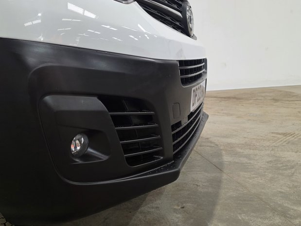 Vauxhall Vivaro Vauxhall Vivaro L2 Diesel 2900 1.5d 100ps Dynamic H1 Van 12
