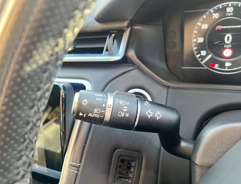 Land Rover Range Rover Velar 3.0 Range Rover Velar R-Dynamic HSE D300 Auto 4WD 5dr 21