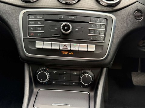 Mercedes-Benz GLA 1.6 GLA 180 Urban Edition Auto 5dr 29