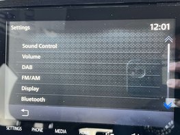 Mitsubishi Outlander 2.4 Outlander Design PHEV CVT 4WD 5dr 43