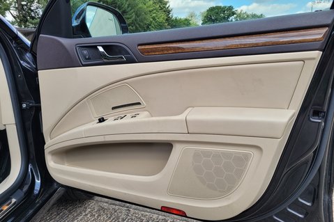Skoda Superb LAURIN AND KLEMENT V6 DSG 24