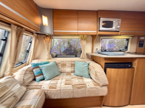 Bailey Pageant Series 7 Bordeaux 17