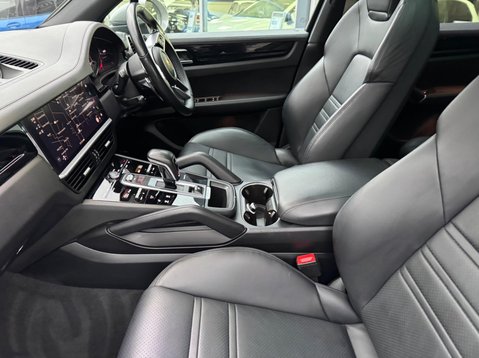 Porsche Cayenne V6 PLATINUM EDITION 60