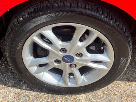 Ford Fiesta ZETEC 8