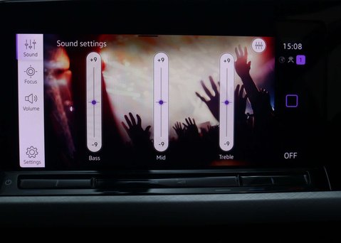 Volkswagen Golf 1.0 eTSI MHEV Life Hatchback 5dr Petrol Hybrid DSG Euro 6 (s/s) (110 ps) 28