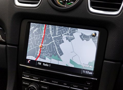 Porsche Cayman GT4 (718) 16