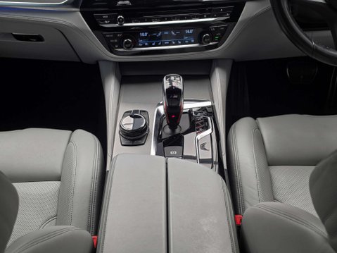 BMW M5 4.4 M5 Auto 4WD 4dr 38