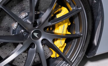 McLaren 720S Performance 33