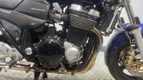 Suzuki GSX1400 2003 30K VERY CLEAN MUSCLE BIKE NEW MOT 1400CC NAKED 32
