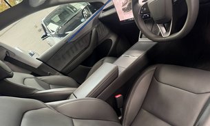 Tesla Model Y PREMIUM LONG RANGE AWD Diamond Black GROK AI Heated & Vented Seats 1 Owner 2