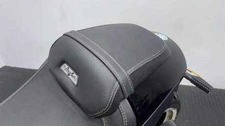 MBP C 2024 ONLY 3K 1 OWNER CRUISER BIKE 1000CC TOURER BIKE 46