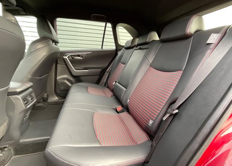 Suzuki Across E-FOUR PHEV 16