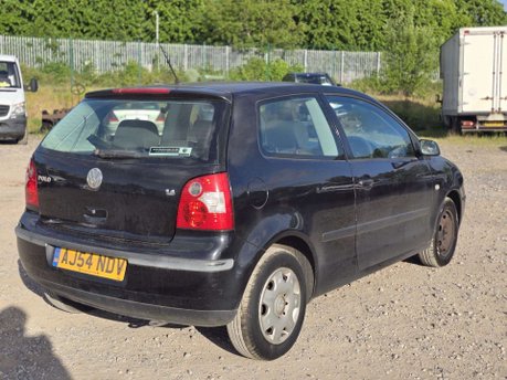Volkswagen Polo 1.4 S Hatchback 3dr Petrol Automatic (a/c) (182 g/km, 75 bhp) 10