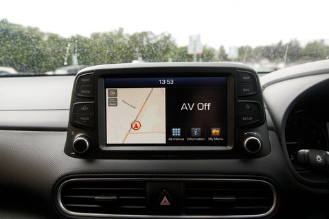 Hyundai KONA PREMIUM SE 23
