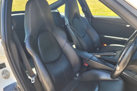 Porsche 911 CARRERA 2S 28