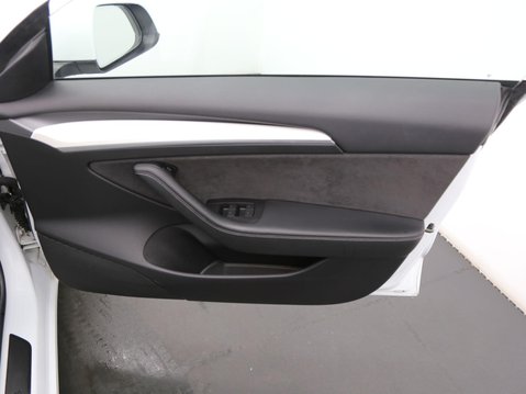 Tesla Model 3 (Dual Motor) Long Range Auto 4WDE 4dr 16