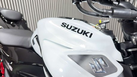 Suzuki GSX-S GSX 125 S 2024 ONLY 1K STUNNING 15BHP LEARNER 125CC SPORT 35