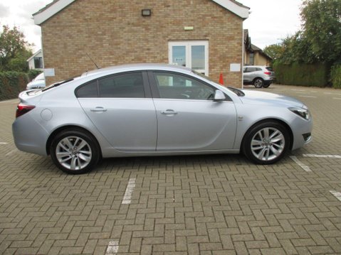 Vauxhall Insignia 1.8 16V SRi Euro 5 5dr 6