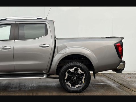 Nissan Navara 2.3 Navara Tekna dCi 4WD 5dr 66