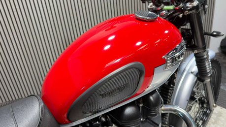 Triumph Scrambler 2014 ONLY 11K EXCELLENT CONDITION LONG MOT WARRANTY 8