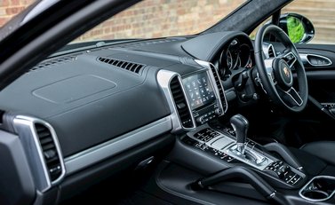 Porsche Cayenne Turbo 17