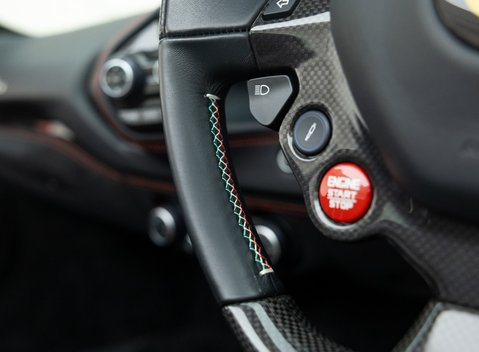 Ferrari 488 SPIDER 31