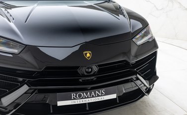 Lamborghini Urus S 40