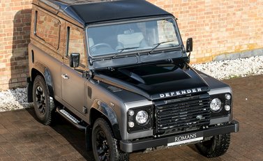 Land Rover Defender 90 Autobiography Edition 8