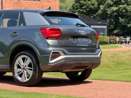 Audi Q2 TFSI S LINE 18
