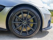 Aston Martin Vantage V8 4