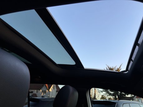 Mercedes-Benz GLB 2.0 GLB220d AMG Line (Premium Plus) SUV 5dr Diesel 8G-DCT 4MATIC Euro 6 4