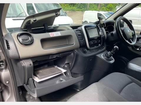 Renault Trafic 1.6 dCi ENERGY 27 Sport Nav Panel Van 5dr Diesel Manual SWB Standard Roof E 35
