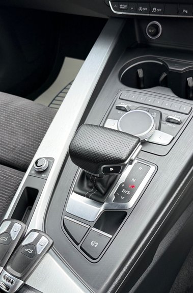 Audi A4 AVANT TFSI S LINE - DRIVING ASSIST PACK - VIRTUAL COCKPIT - APPLE CAR PLAY  