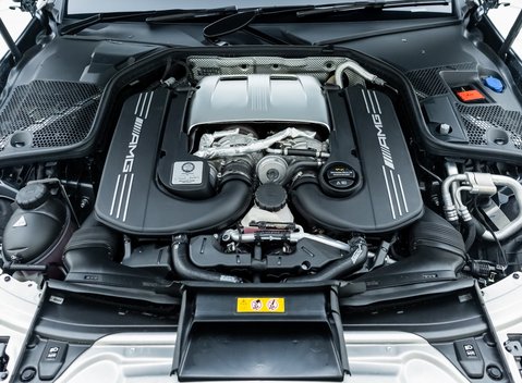 Mercedes-Benz C Class AMG C 63 S Night Edition 36